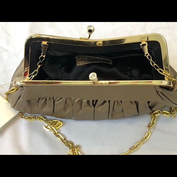 New Fiori Champagne Gold Clutch w/ Removable Strap - Picture 4 of 6